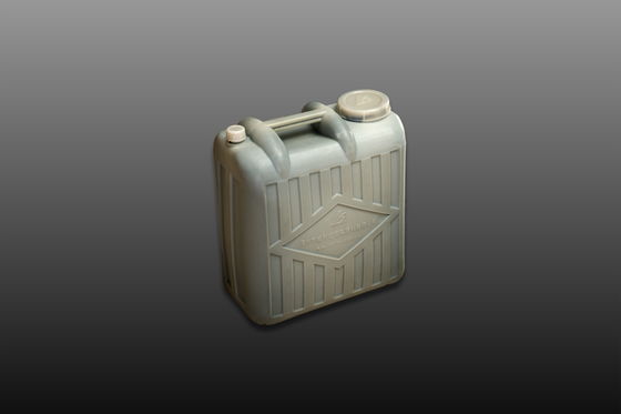 Умягчает и питает кожу, минеральное масло, кожу, масло в бутылке